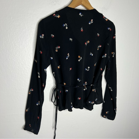 Rails Simone Wrap Blouse in Black Kyoto Floral Sz M - Picture 3 of 7